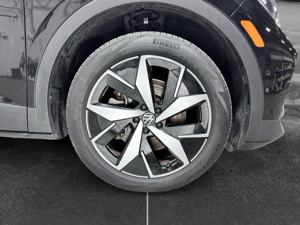 2024 Volkswagen ID.4 view 31