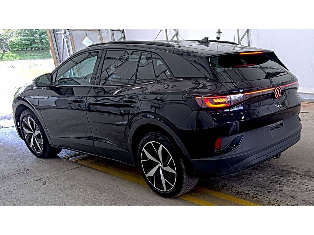 2024 Volkswagen ID.4 view 4