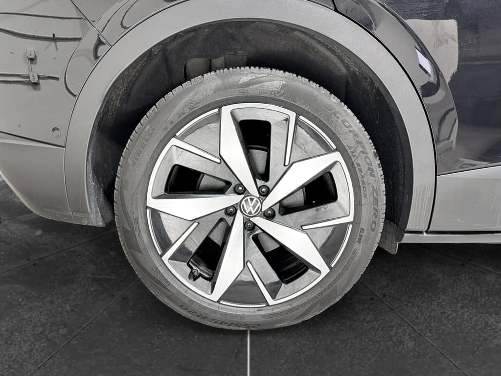 2024 Volkswagen ID.4 view 33