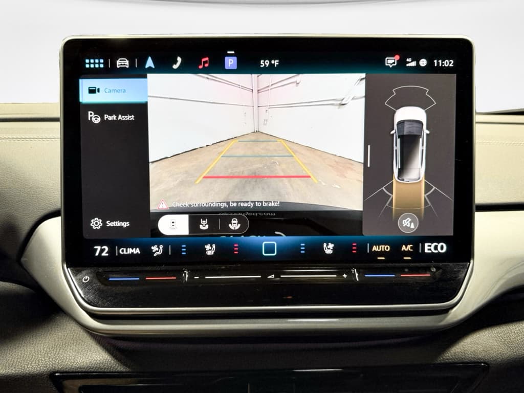2024 Volkswagen ID.4 view 13