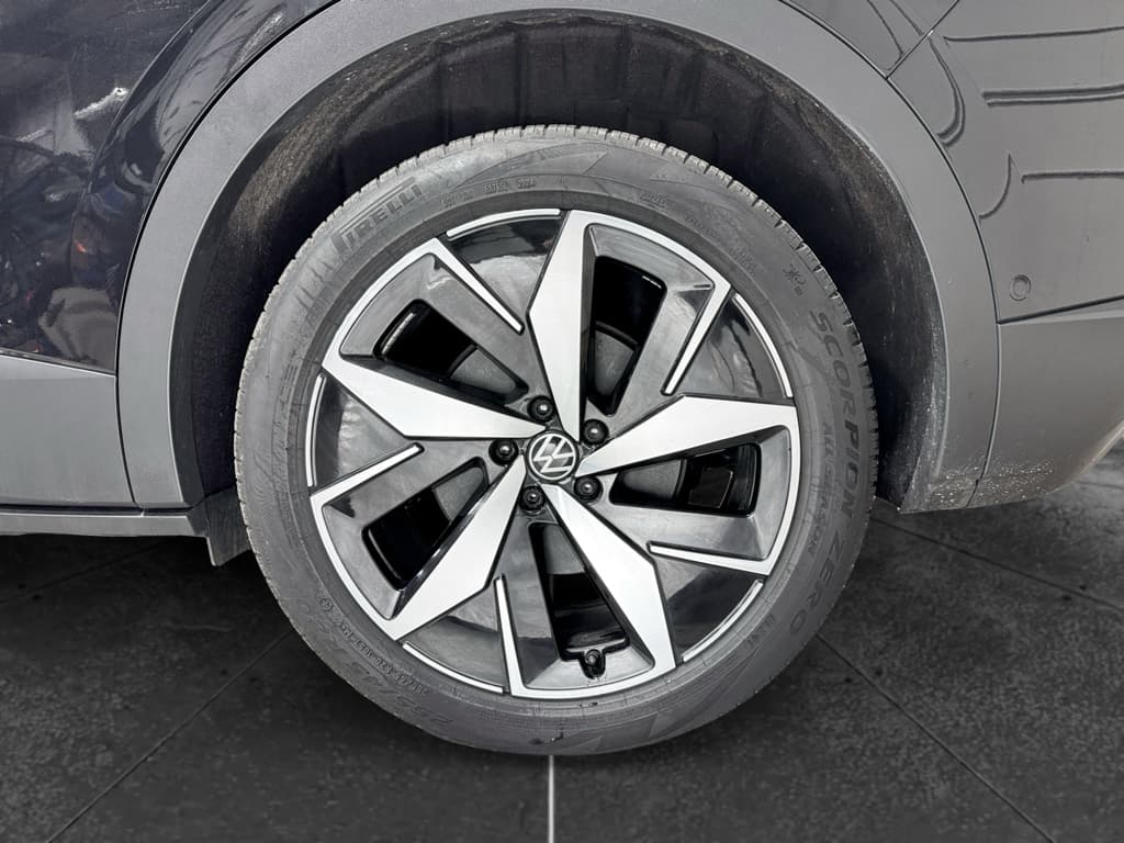 2024 Volkswagen ID.4 view 29
