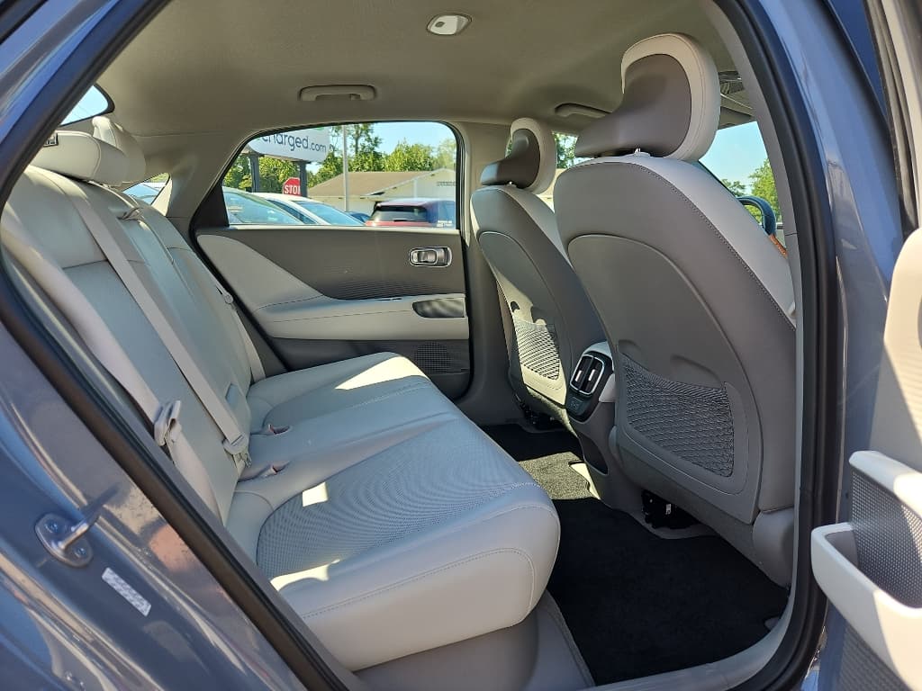 2023 Hyundai IONIQ 6 view 27