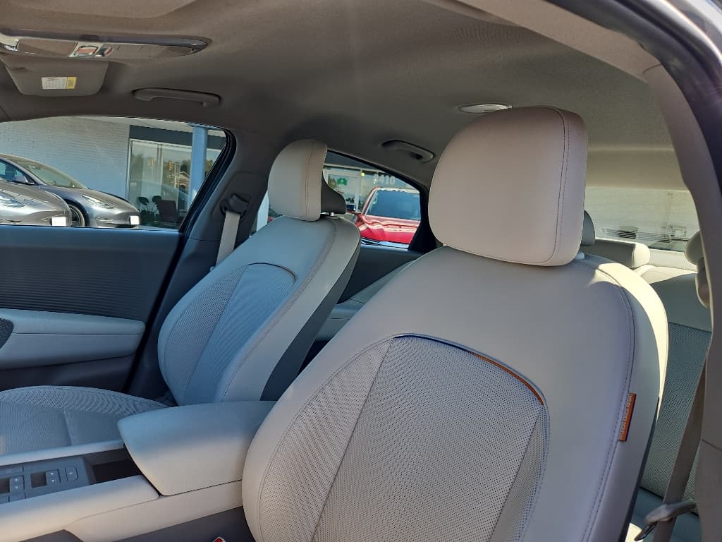 2023 Hyundai IONIQ 6 view 29