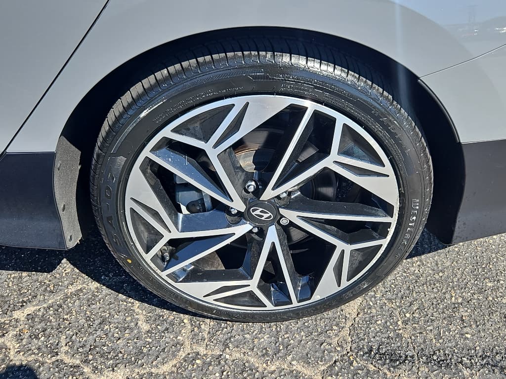 2023 Hyundai IONIQ 6 view 35