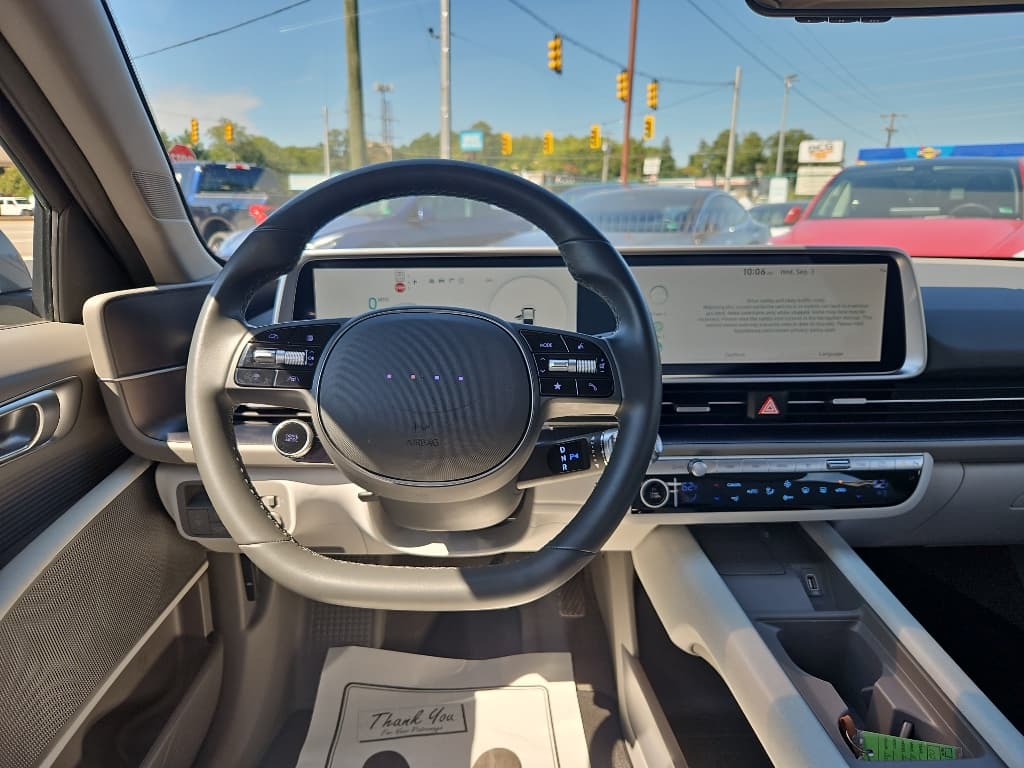 2023 Hyundai IONIQ 6 view 8