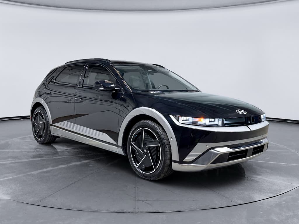 2025 Hyundai IONIQ 5 view 4
