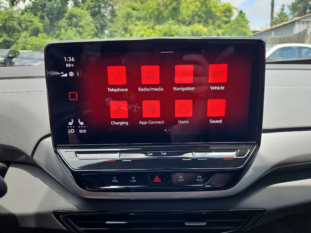 2023 Volkswagen ID.4 view 10
