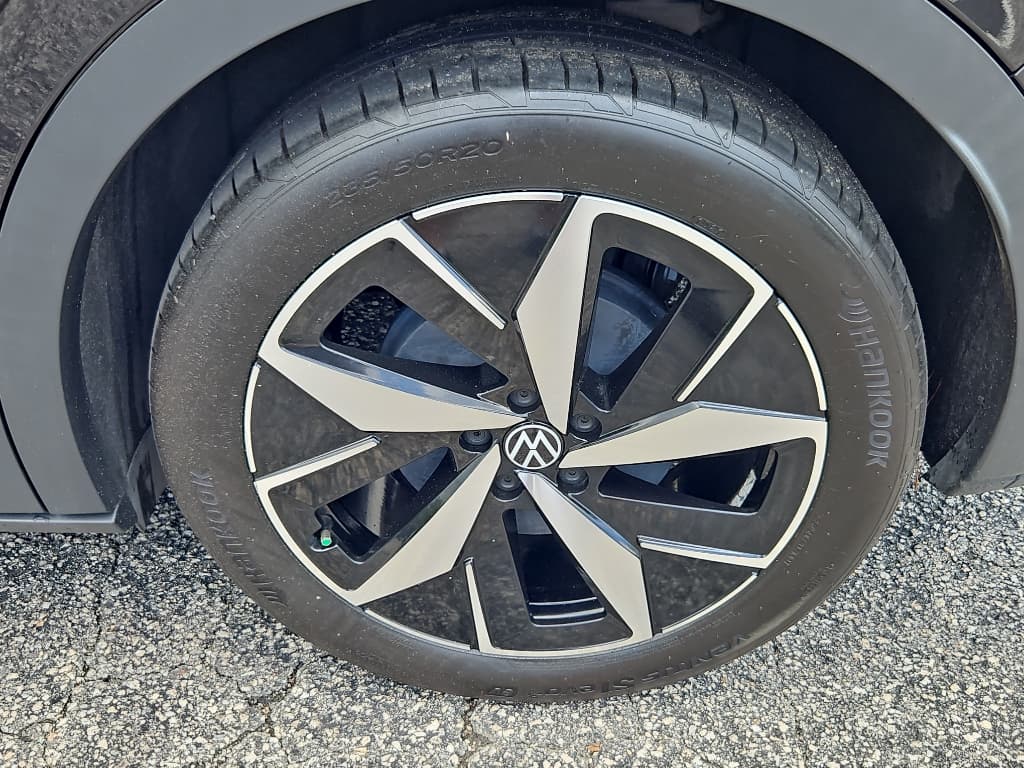 2023 Volkswagen ID.4 view 24