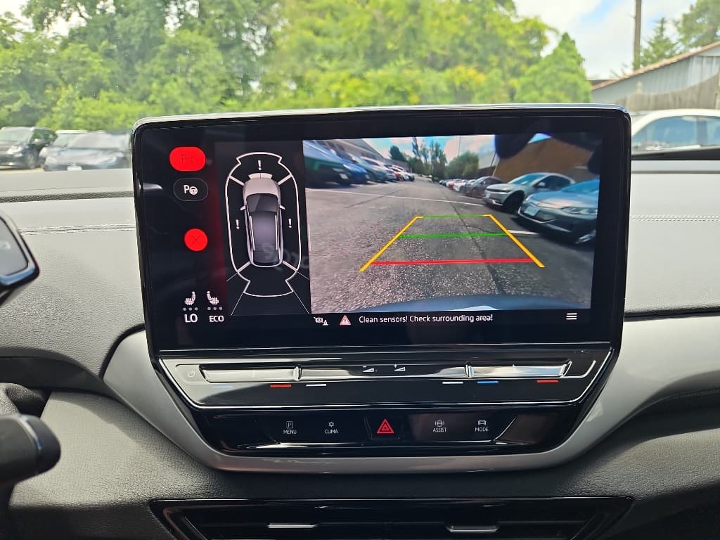 2023 Volkswagen ID.4 view 11