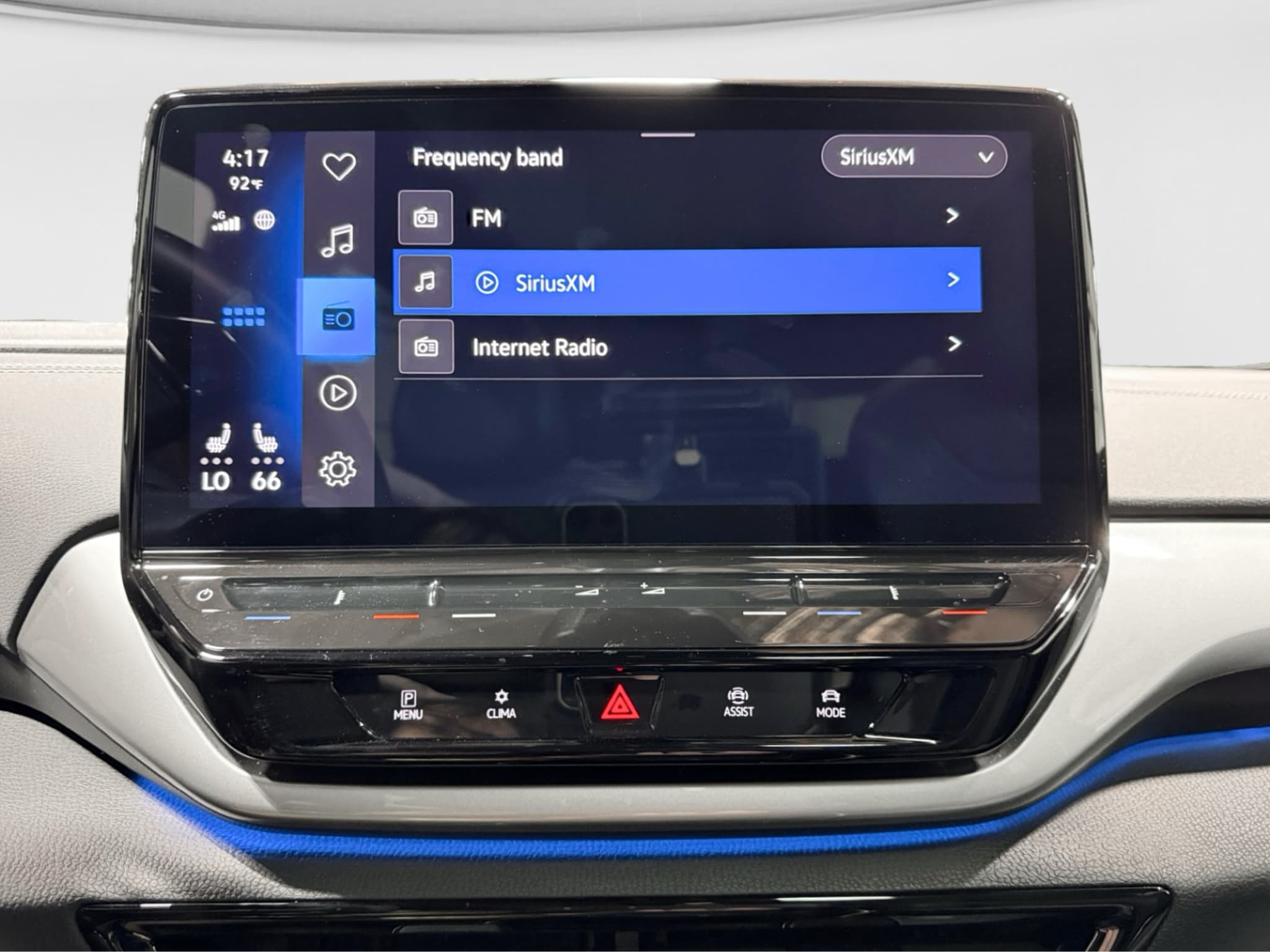 2023 Volkswagen ID.4 view 12