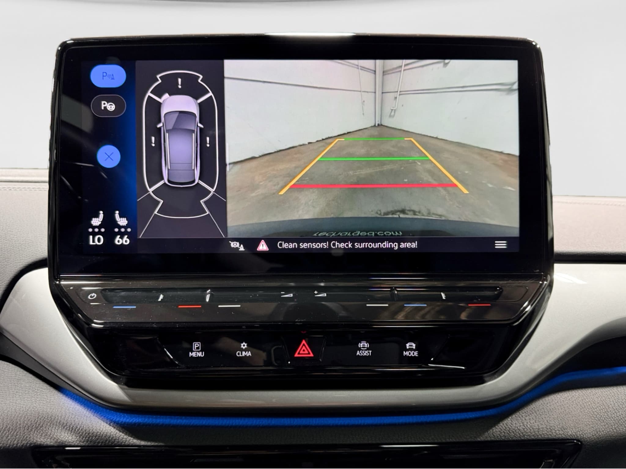 2023 Volkswagen ID.4 view 14