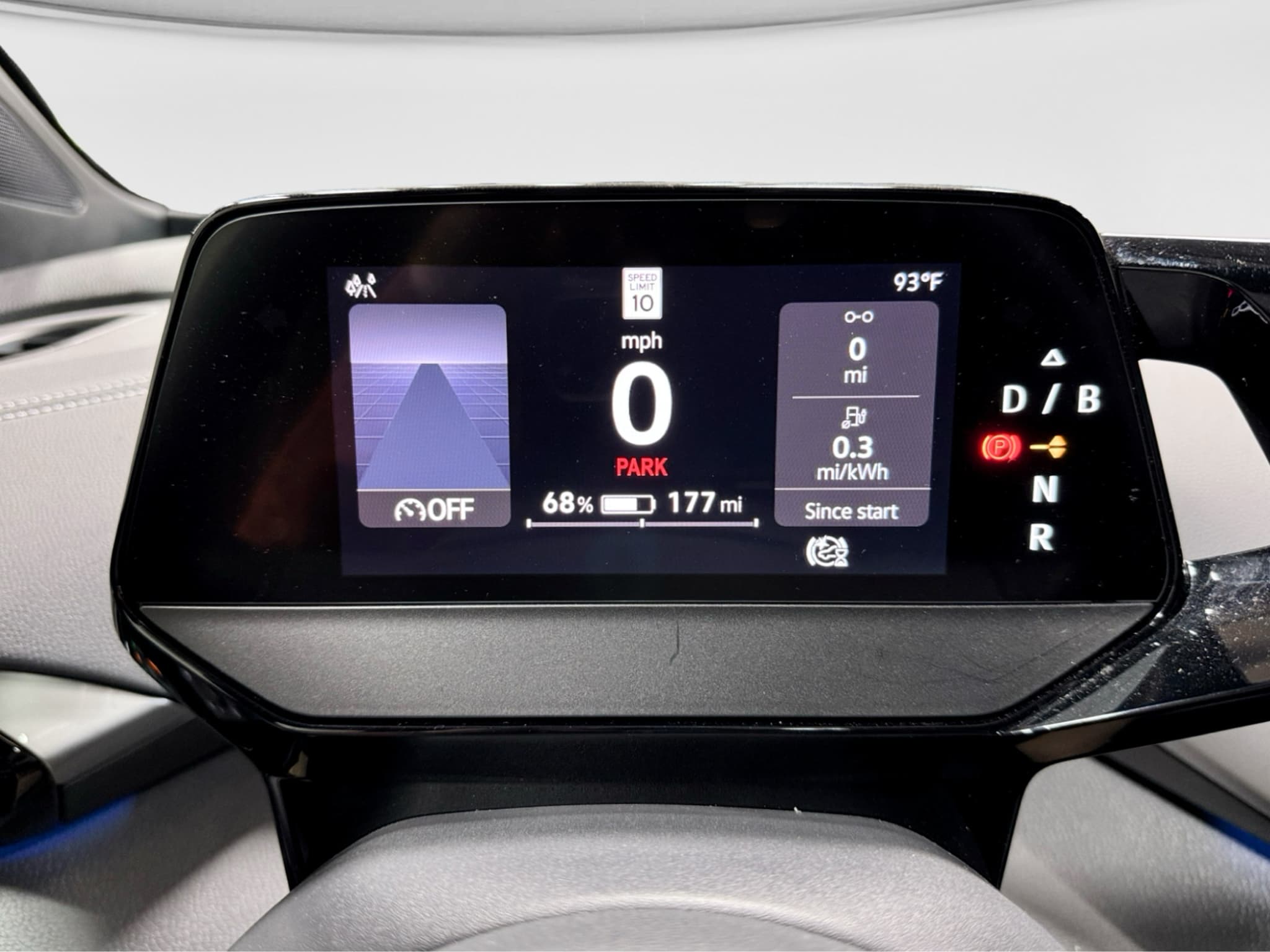 2023 Volkswagen ID.4 view 9