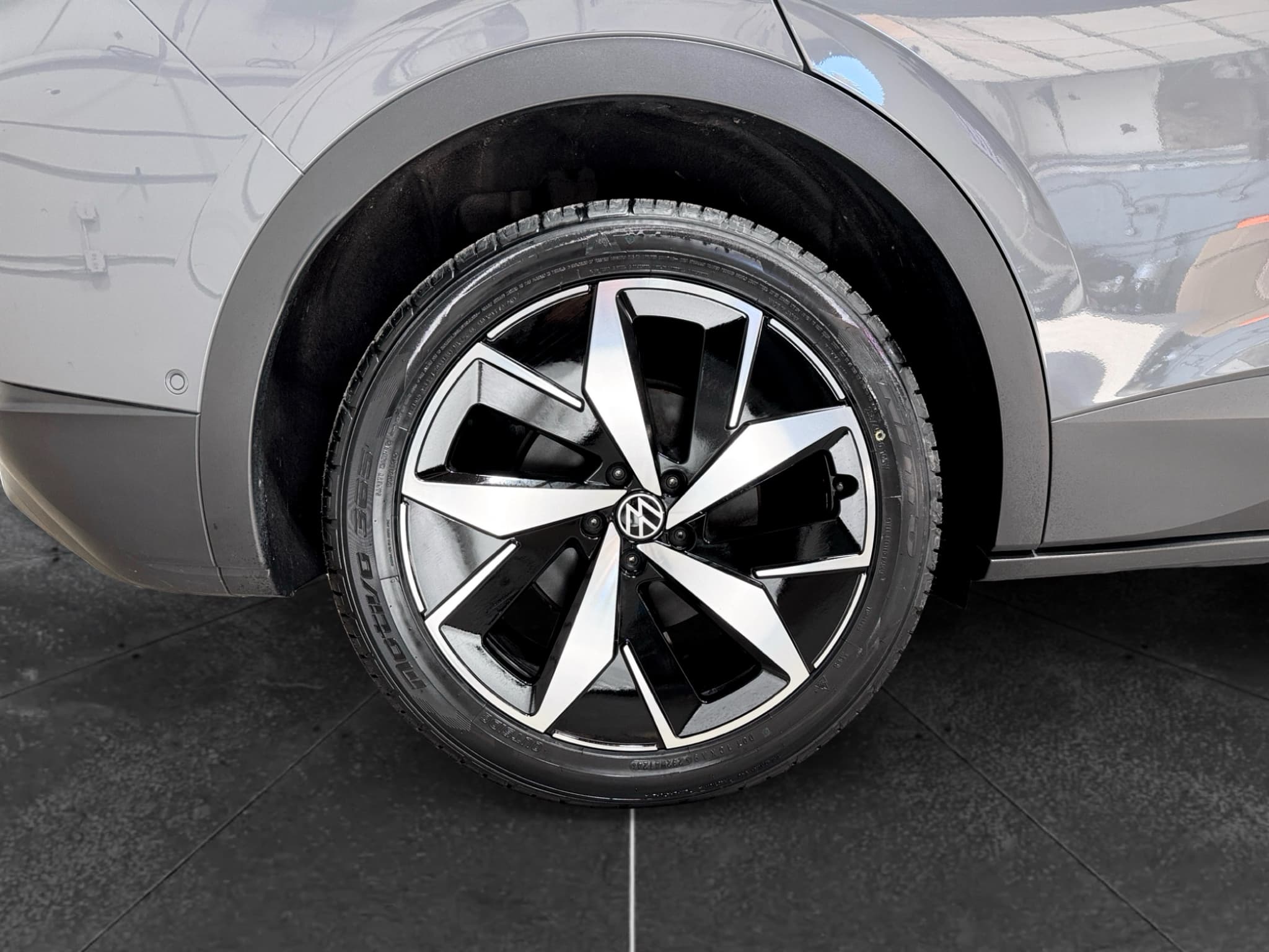 2023 Volkswagen ID.4 view 33