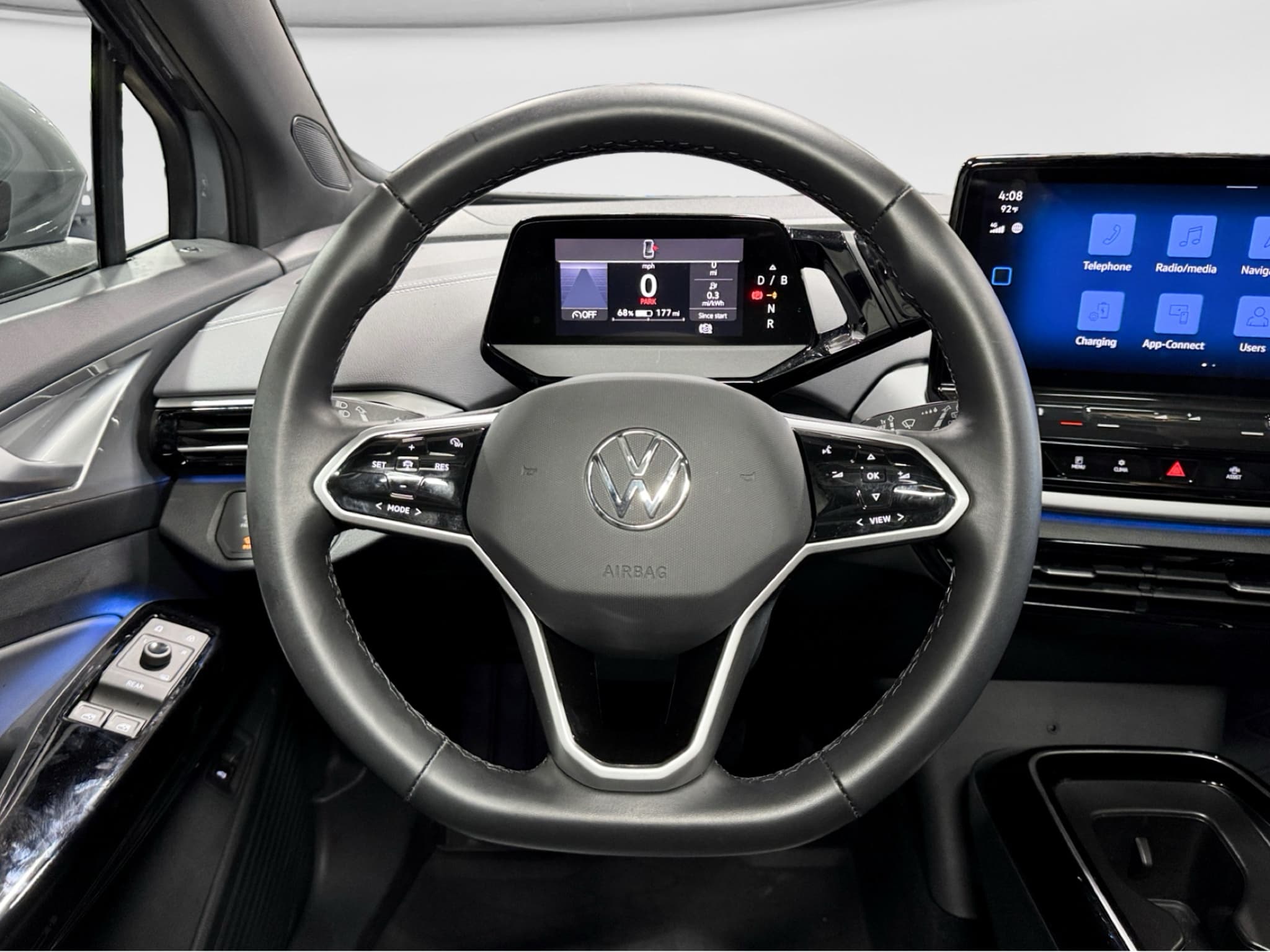 2023 Volkswagen ID.4 view 8