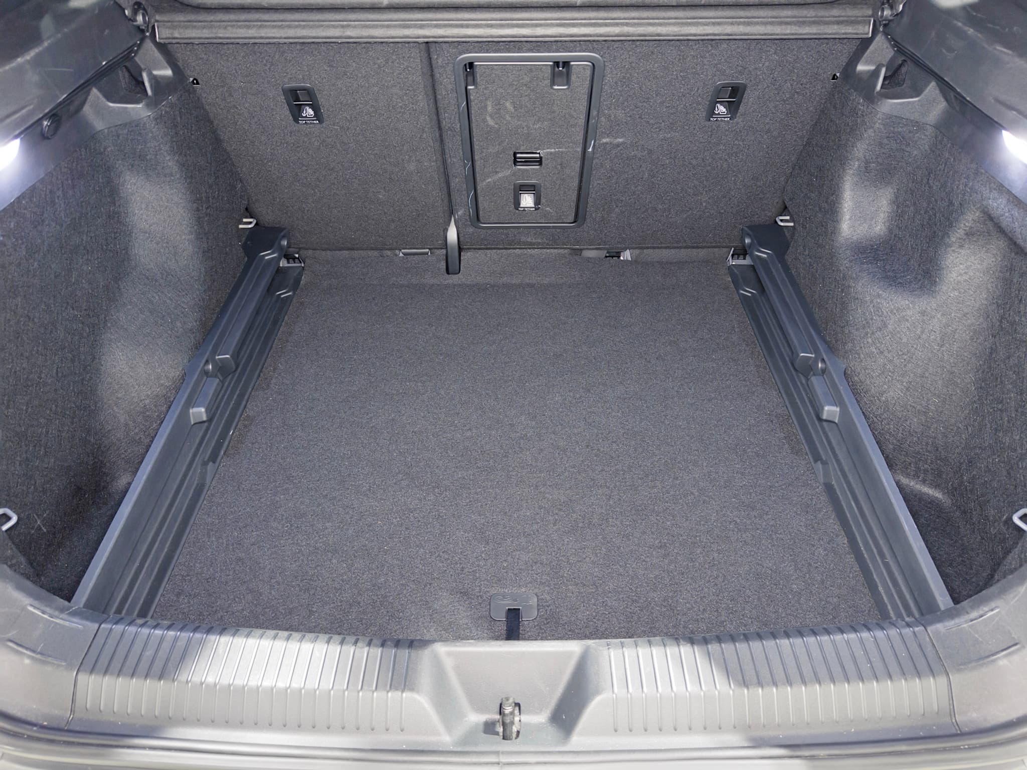 2023 Volkswagen ID.4 view 26