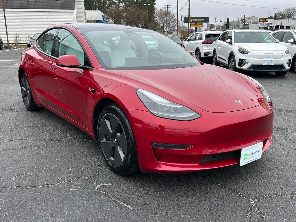 2021 Tesla Model 3 view 4