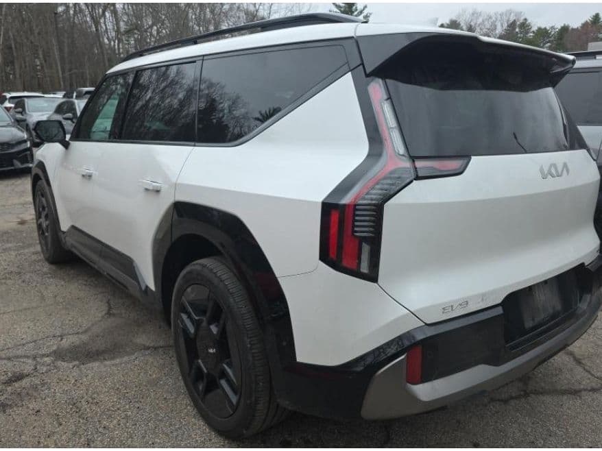2024 Kia EV9 view 2