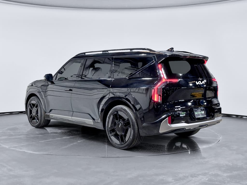 2024 Kia EV9 view 2