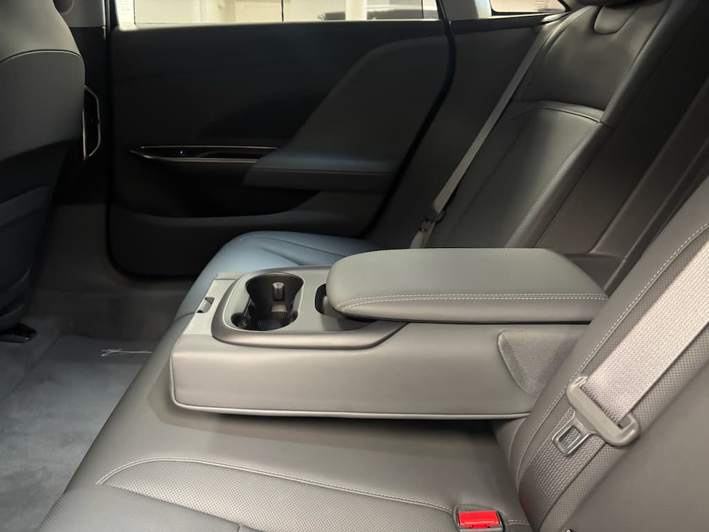 2025 Lucid Air view 27