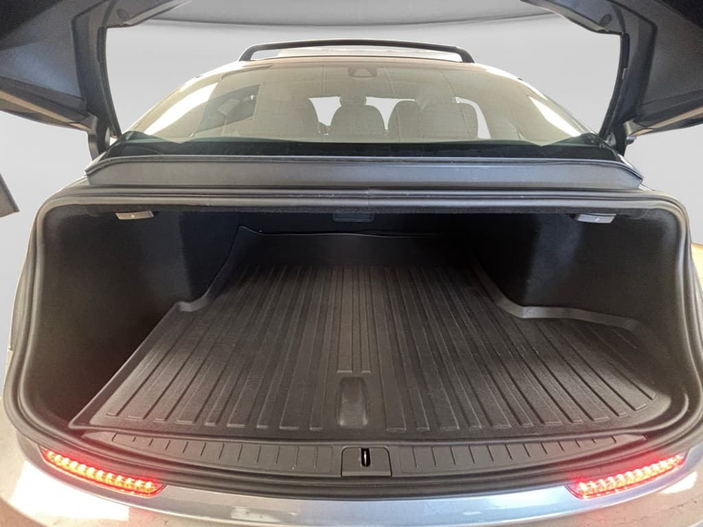 2025 Lucid Air view 12