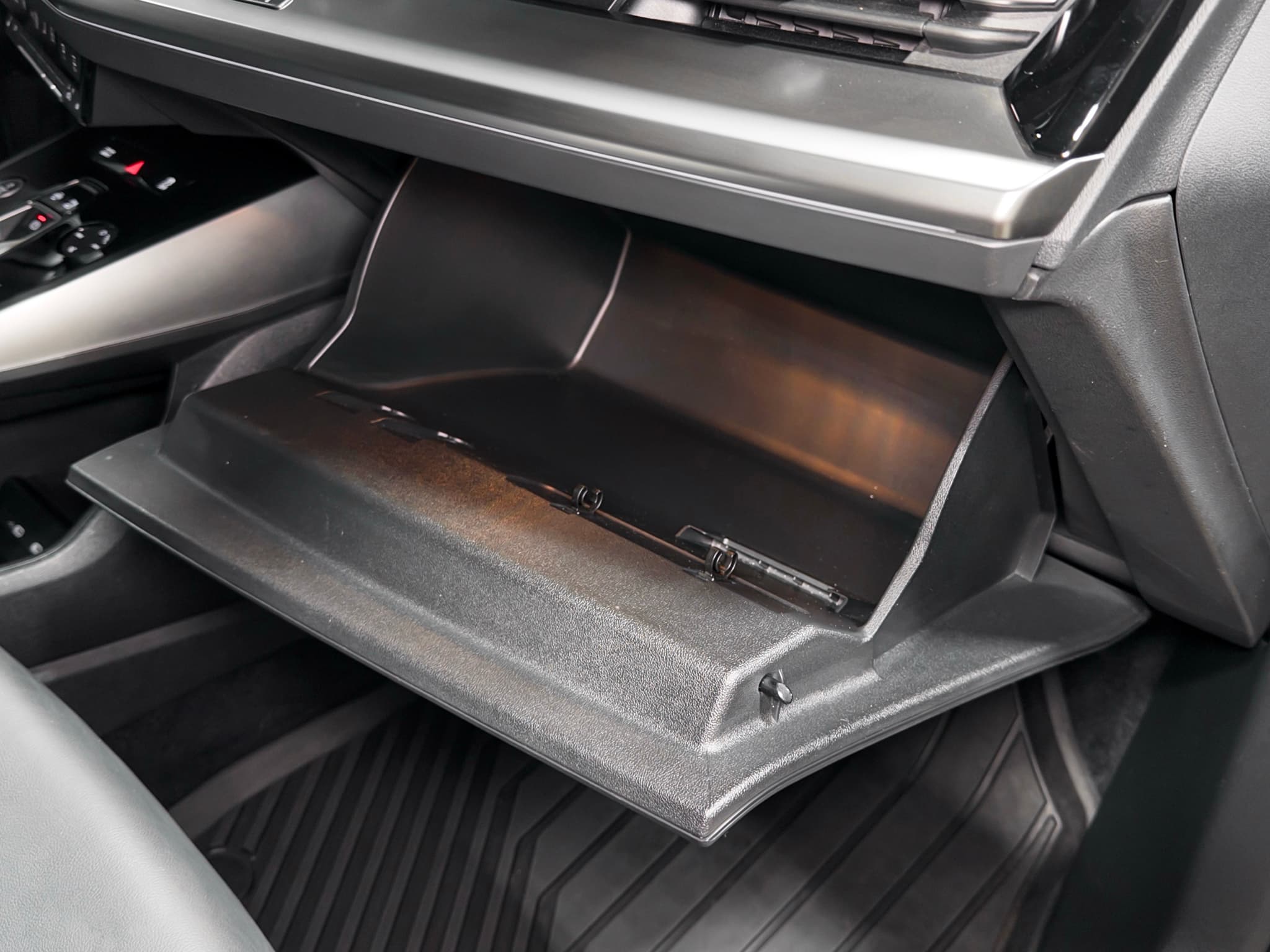 2024 Audi Q4 e-tron view 19