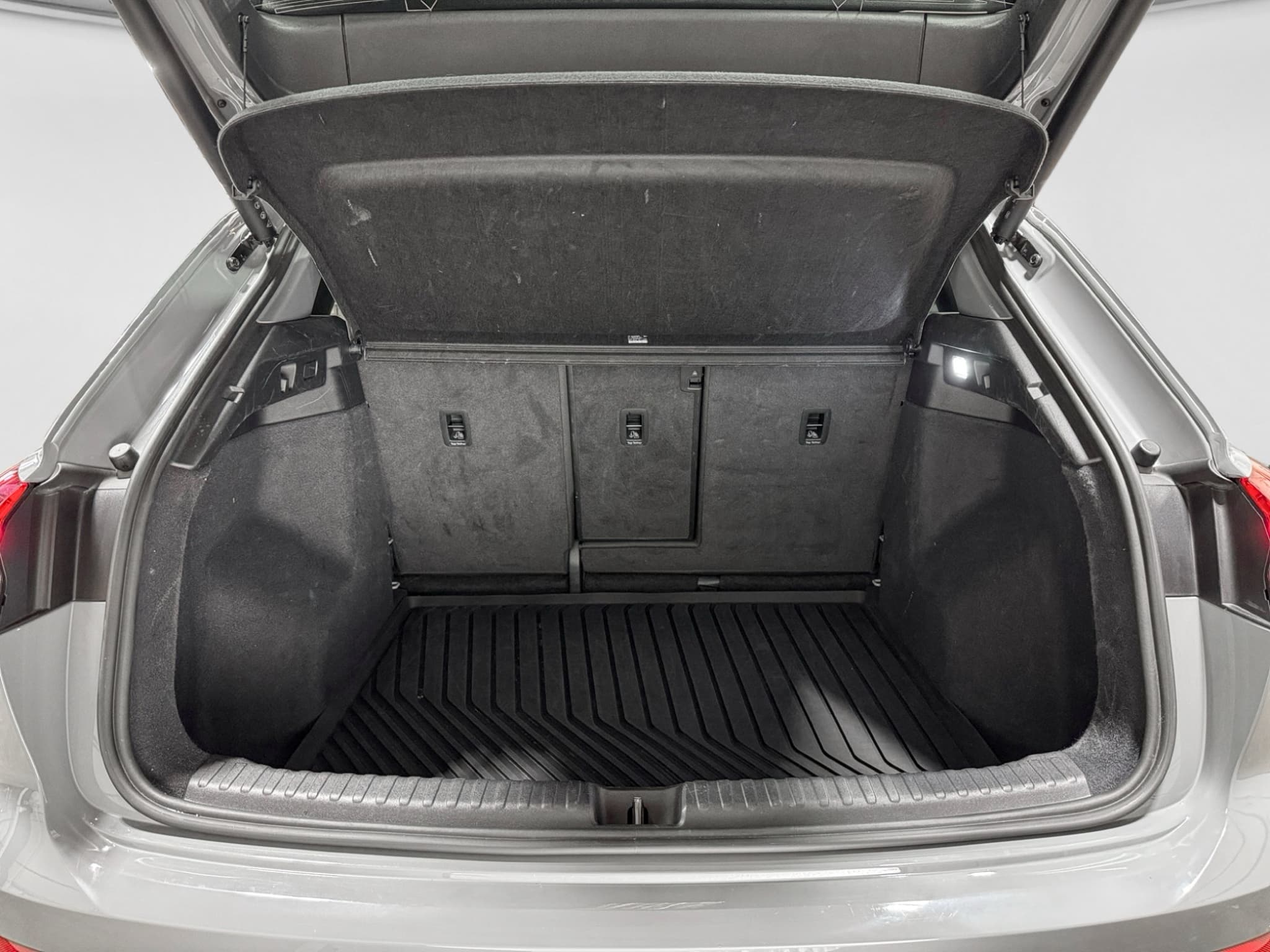 2024 Audi Q4 e-tron view 24