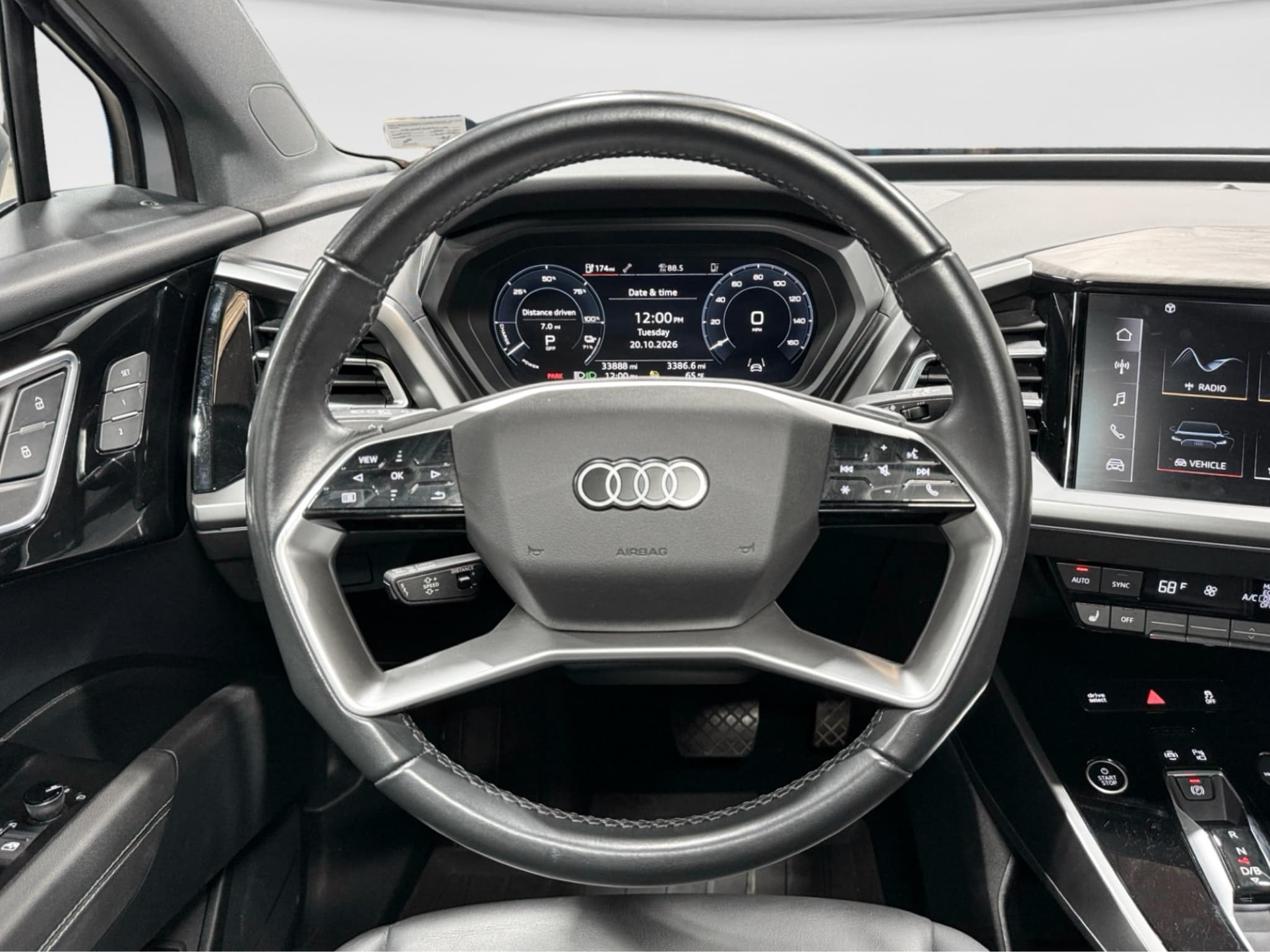 2024 Audi Q4 e-tron view 8