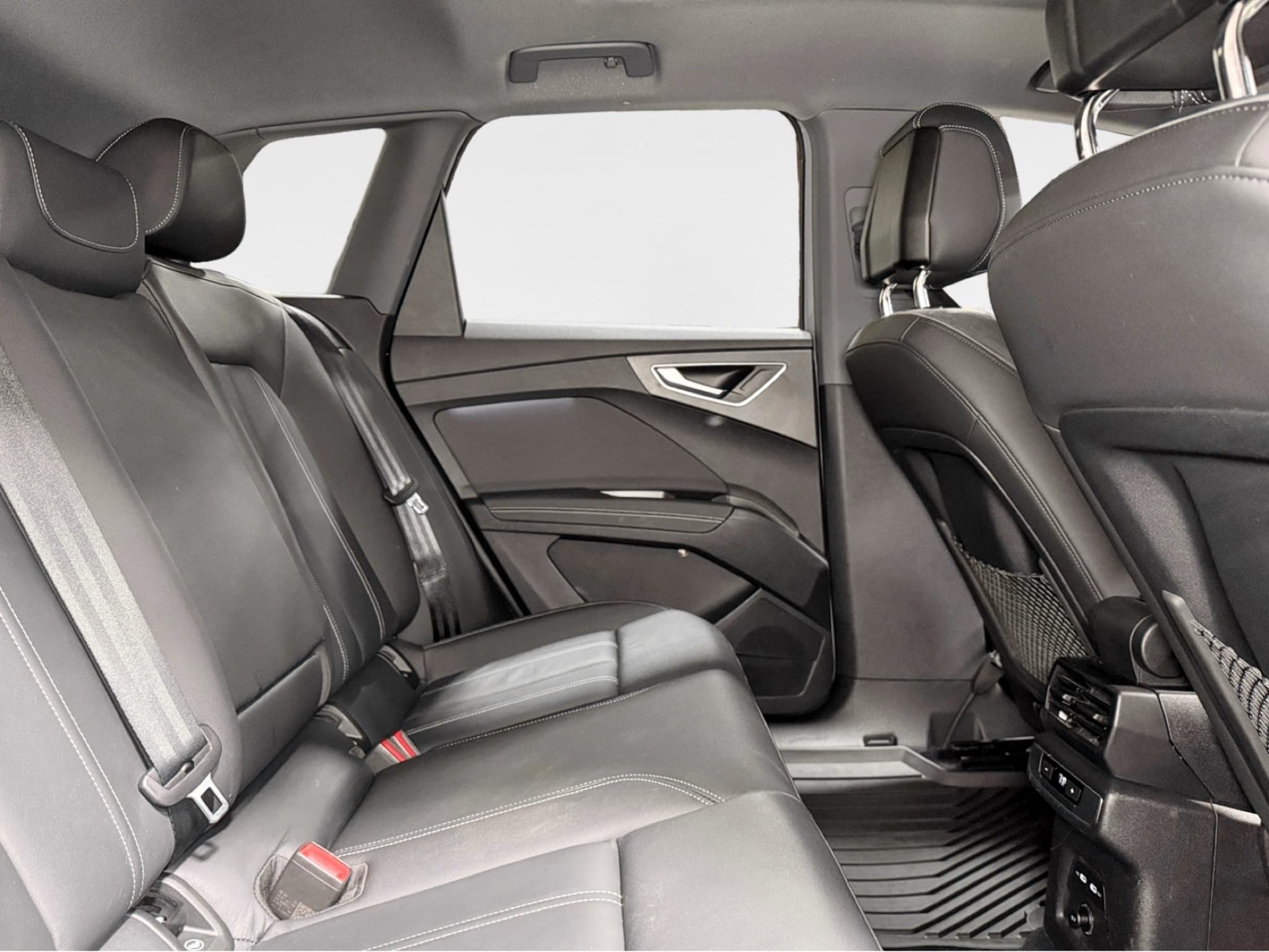2024 Audi Q4 e-tron view 21