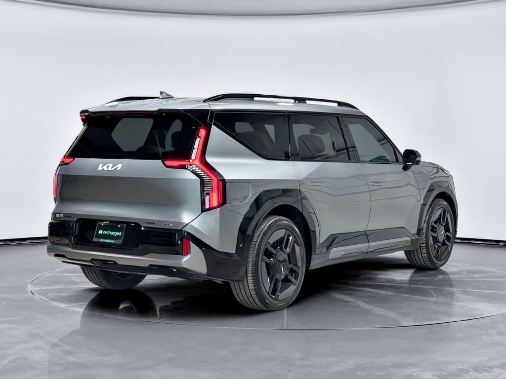 2024 Kia EV9 view 3