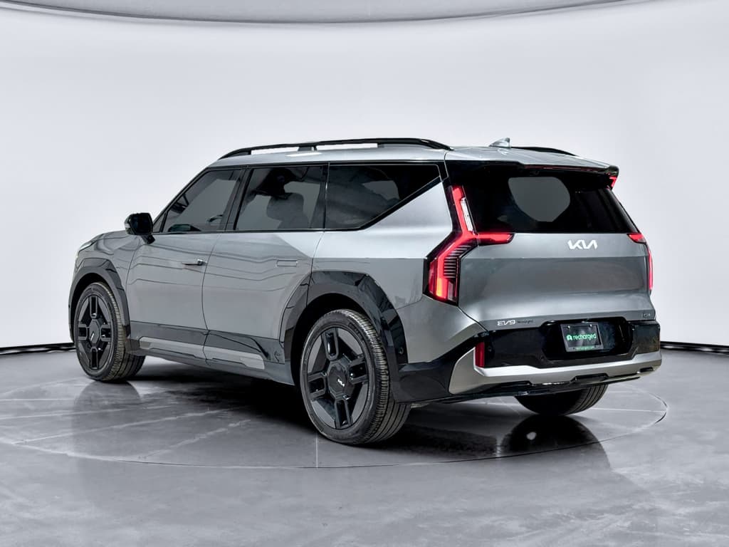 2024 Kia EV9 view 2
