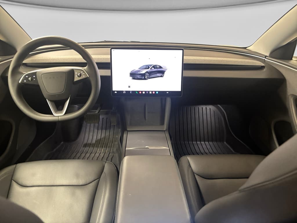 2025 Tesla Model 3 view 7