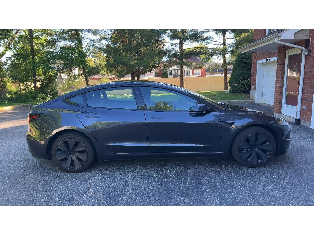 2025 Tesla Model 3 view 3