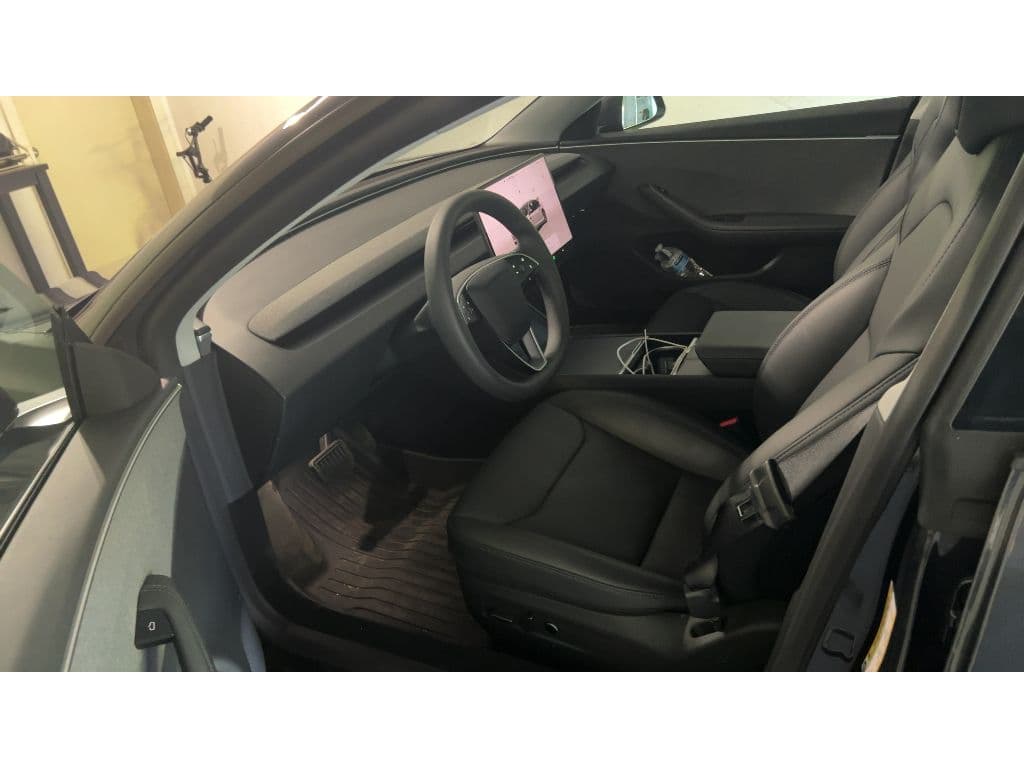 2025 Tesla Model 3 view 5