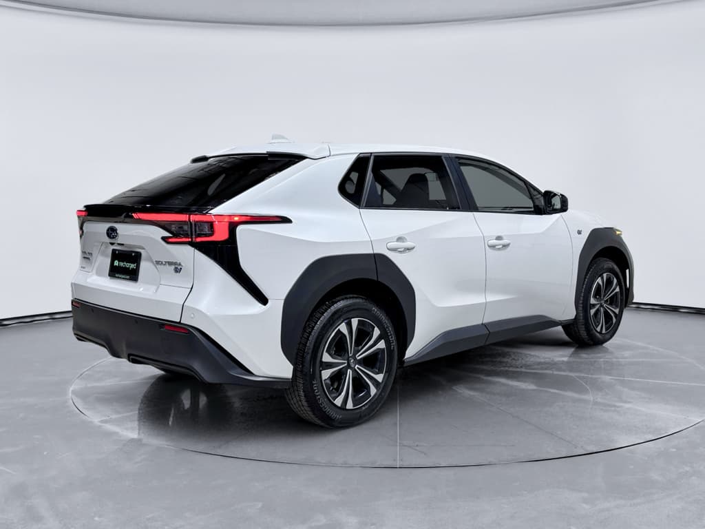 2023 Subaru Solterra view 3