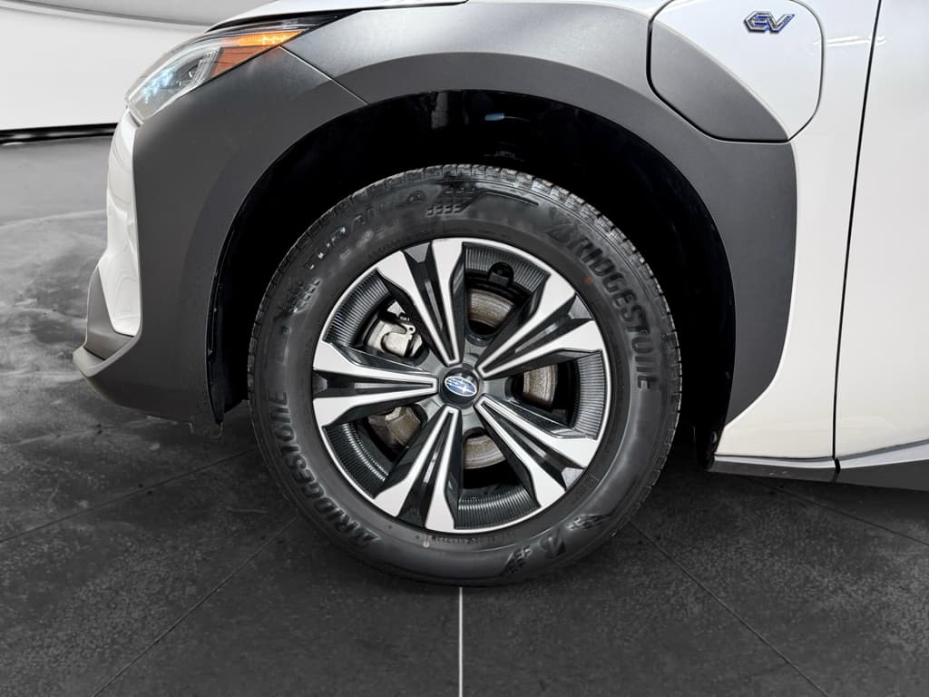 2023 Subaru Solterra view 28