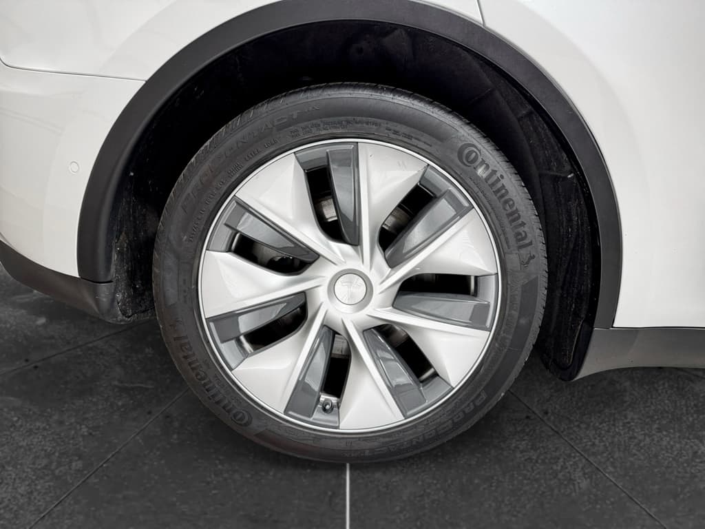 2020 Tesla Model Y view 36