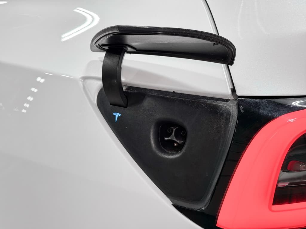 2020 Tesla Model Y view 5