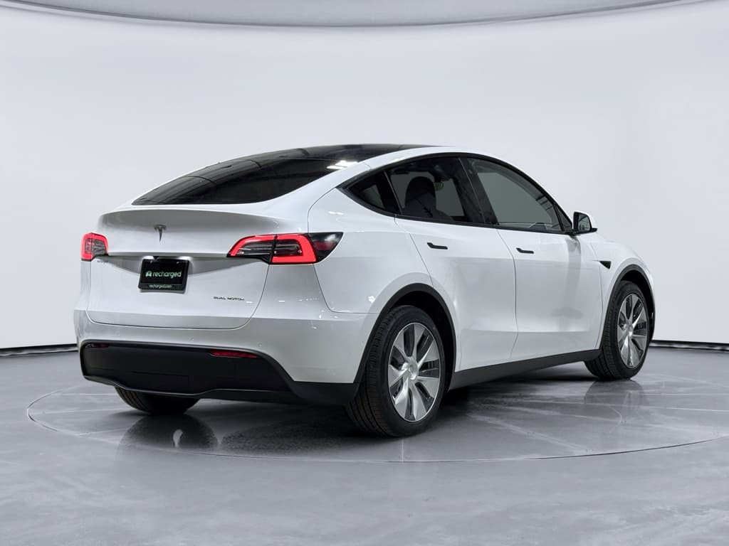 2020 Tesla Model Y view 3