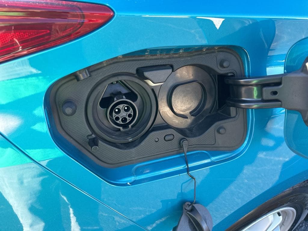 2017 Toyota Prius Prime view 5