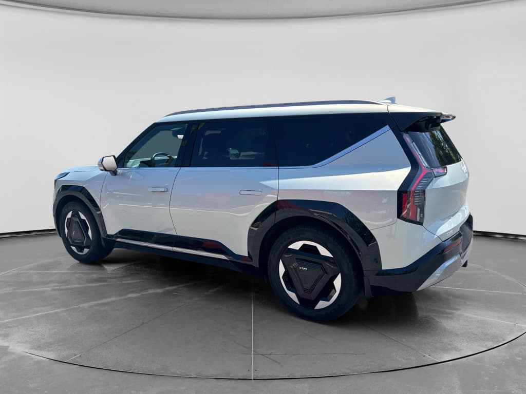 2024 Kia EV9 view 2