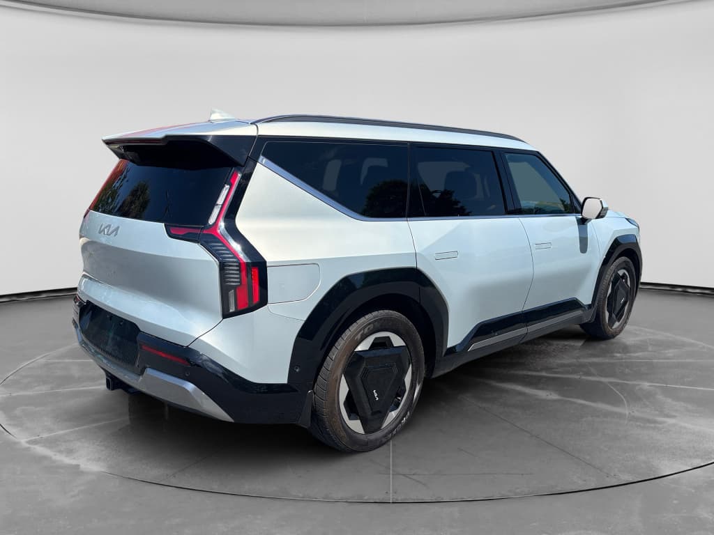 2024 Kia EV9 view 4