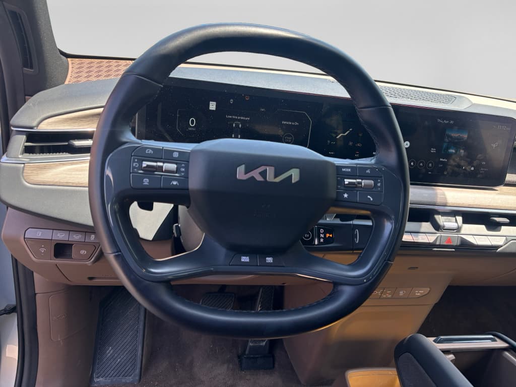 2024 Kia EV9 view 5