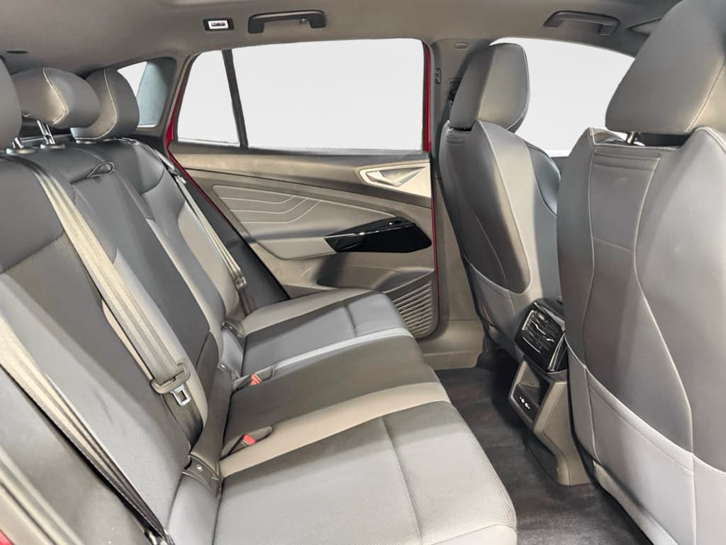 2023 Volkswagen ID.4 view 21