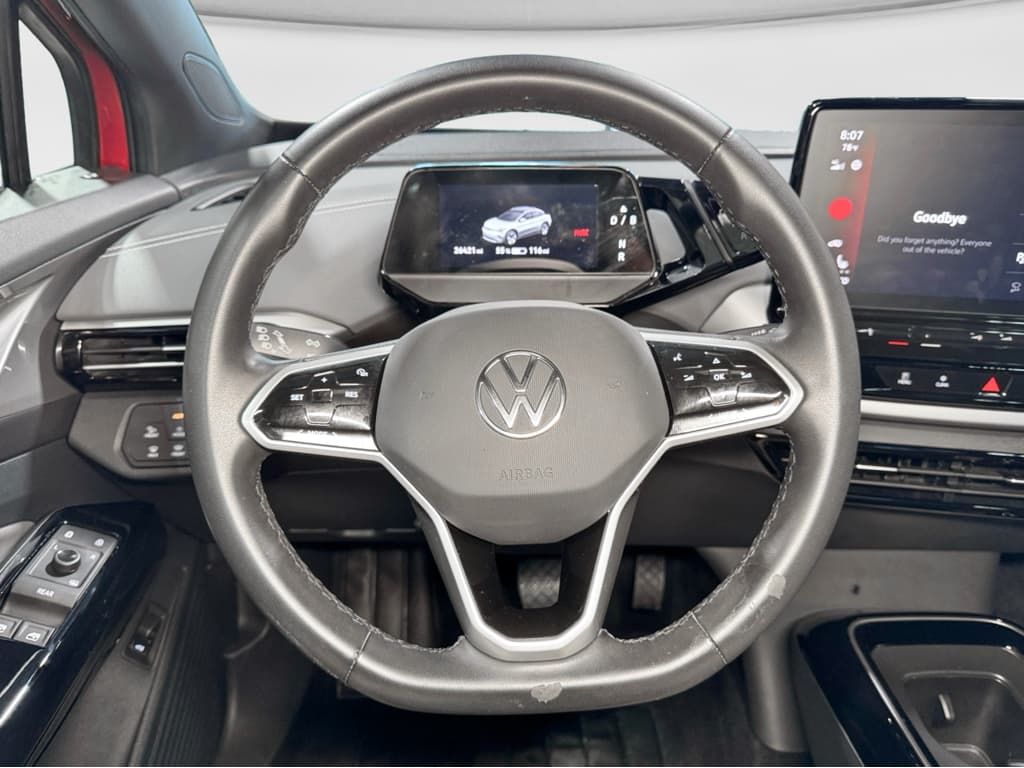 2023 Volkswagen ID.4 view 8