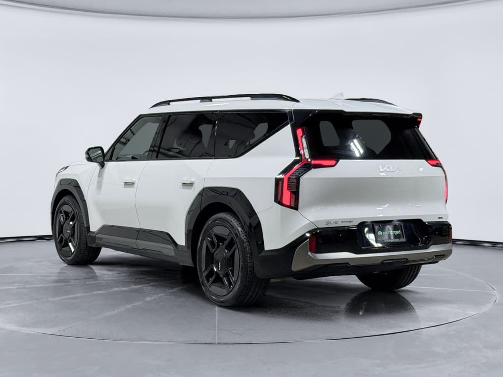 2024 Kia EV9 view 2