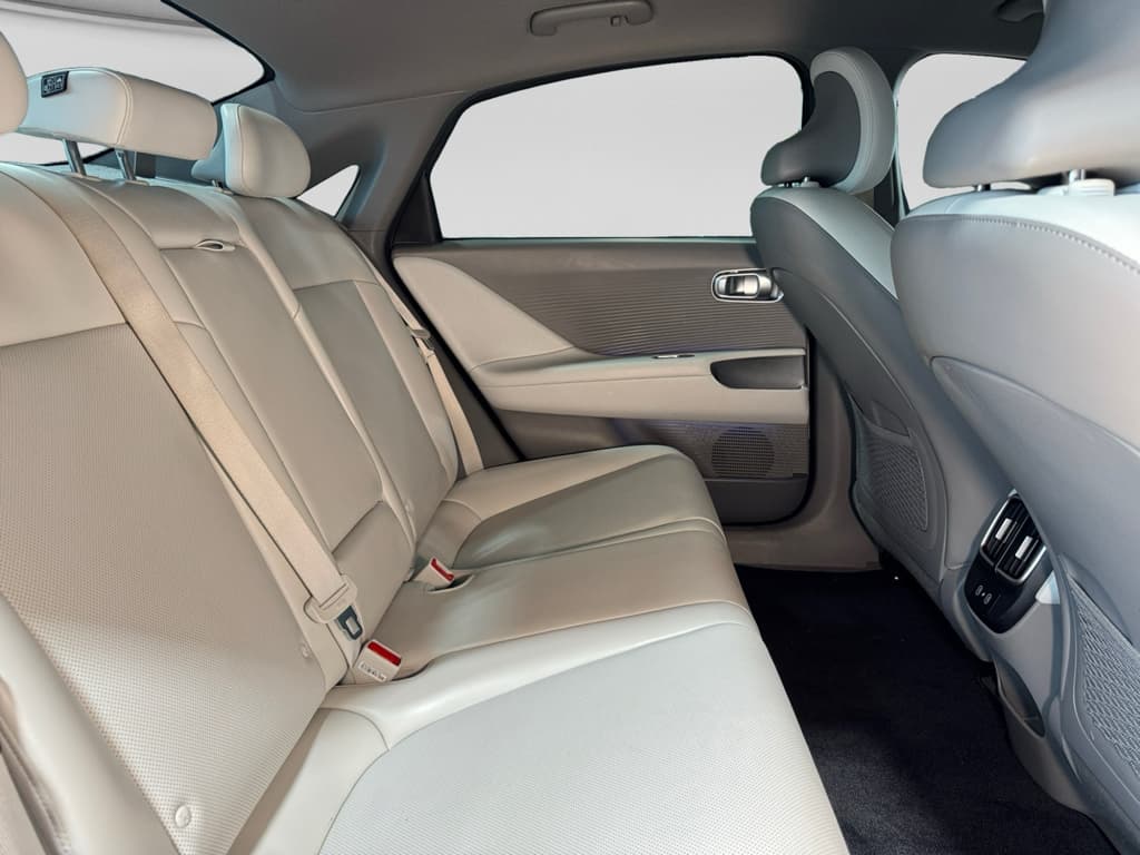 2023 Hyundai IONIQ 6 view 22