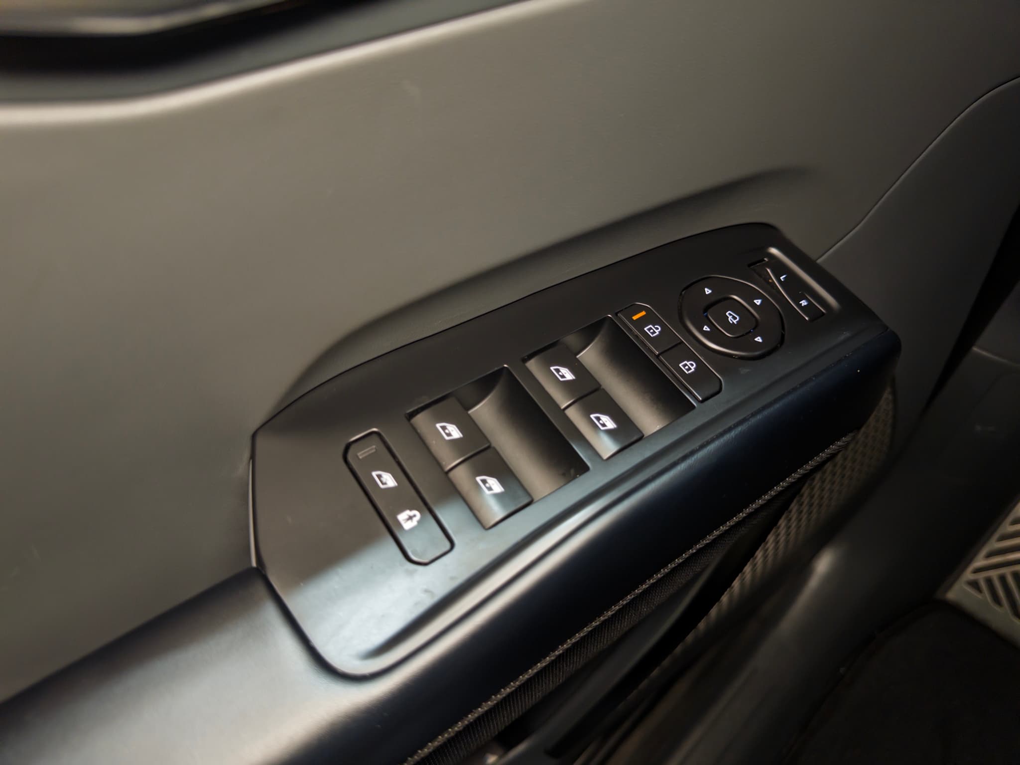 2024 Kia EV9 view 8