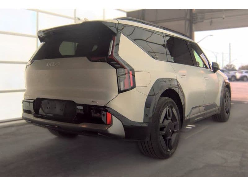 2024 Kia EV9 view 2