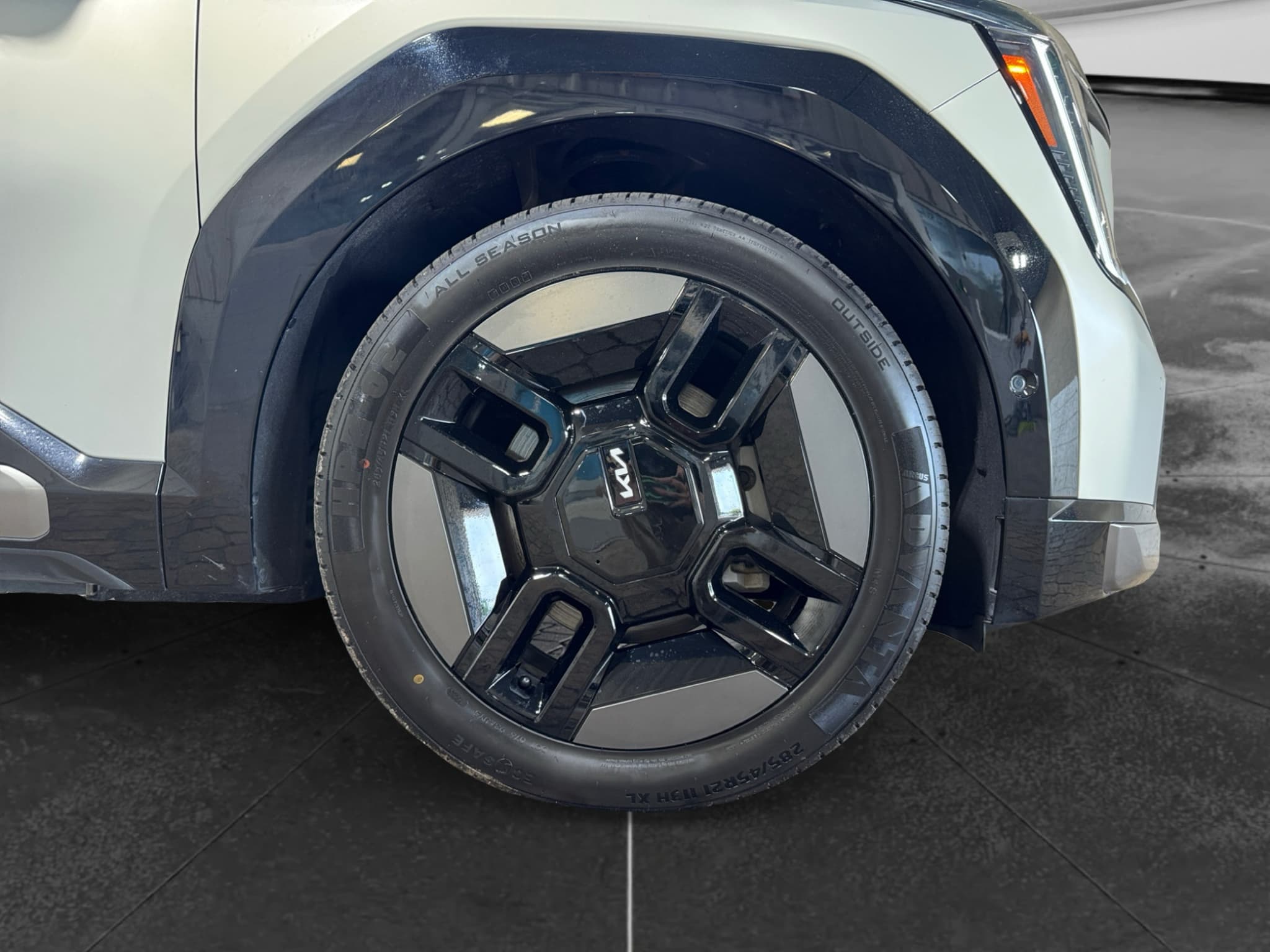 2024 Kia EV9 view 38