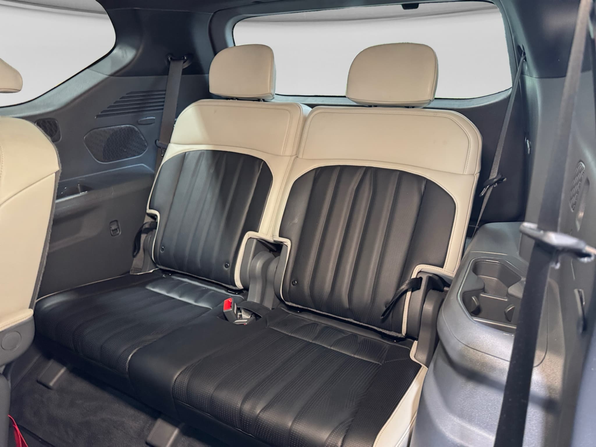 2024 Kia EV9 view 25